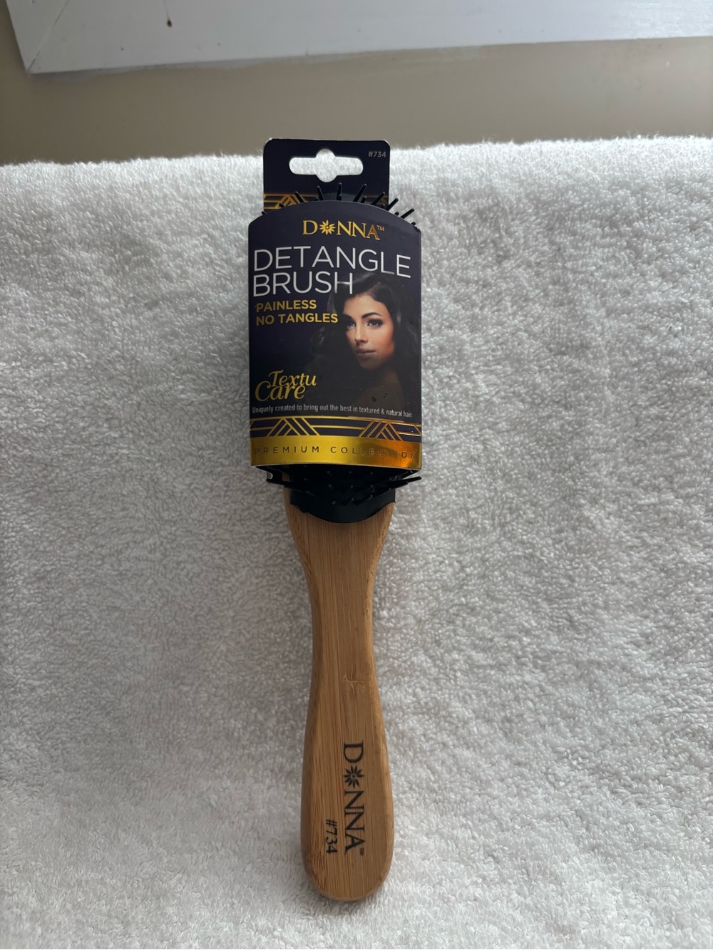 New Donna detangle brush # 734